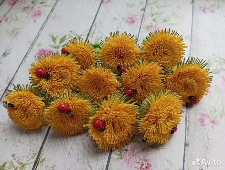 Одуванчики на резиночках