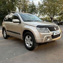 Suzuki Grand Vitara 2.0 AT, 2008, 144 000 км, с пробегом, цена 890 000 руб.