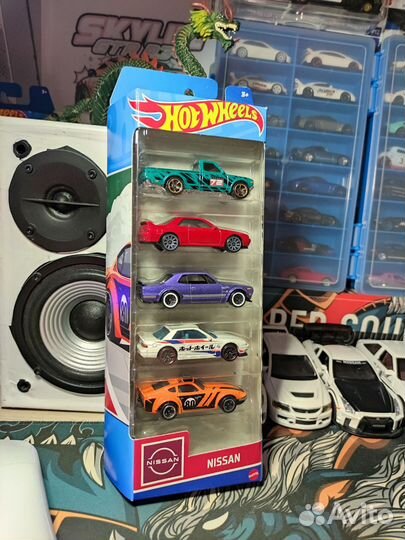 Набор машинок hot wheels nissan 5 pack