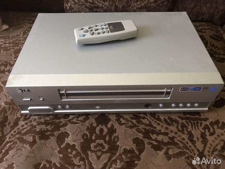 Видеомагнитофон LG