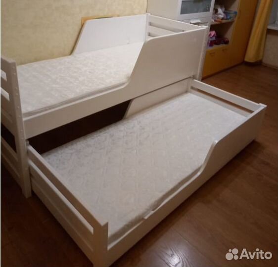 Выкатная выдвижная двухьярусная кровать новая