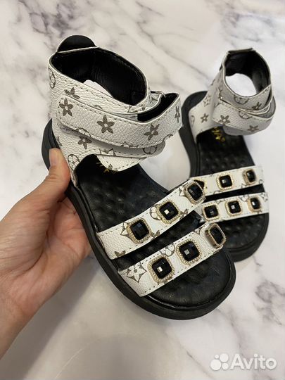 Босоножки детские