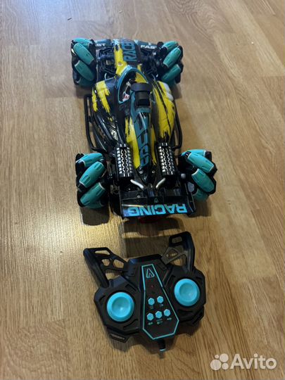 Машинка на пульте управления