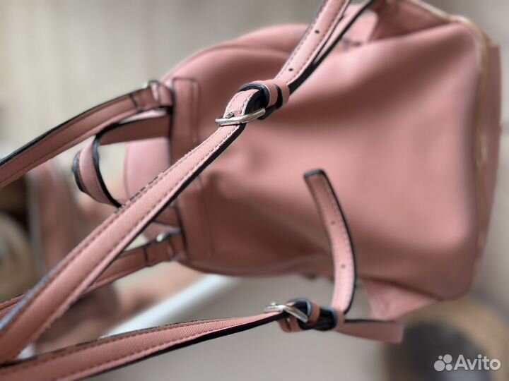 Рюкзак guess оригинал