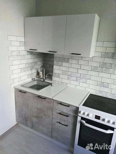 Готовые кухни 2м в ассортименте