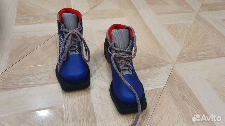 Ботинки лыжные