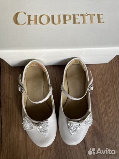 Туфли белые для девочки 28