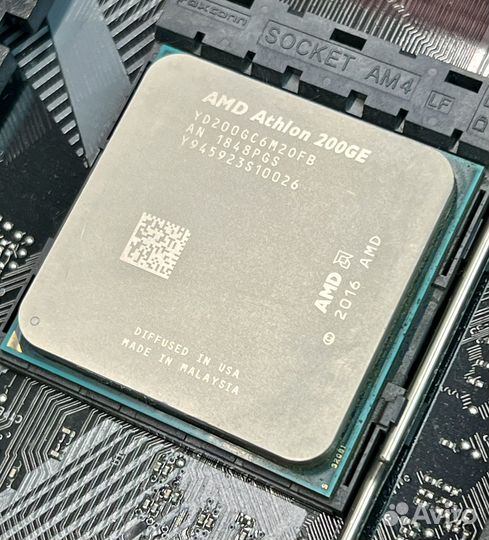 Процессор AMD Athlon 200ge