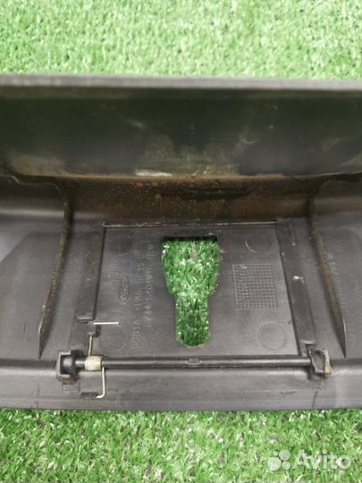 Накладка замка багажника Ford Kuga 2 2.0 txma 2013