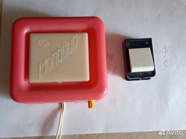 Дверной звонок скнопкой