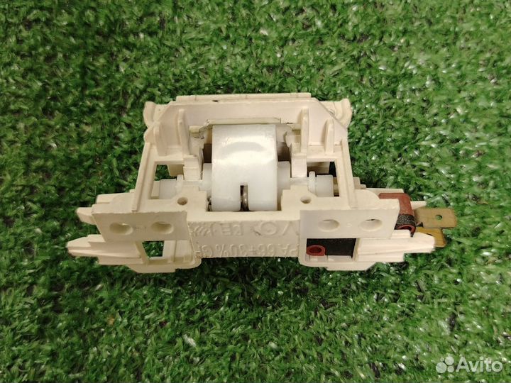 Блокировка двери посудомоечной машины Whirlpool