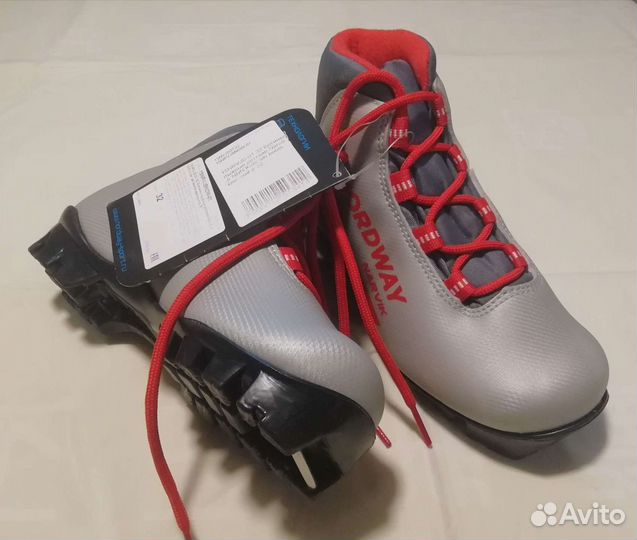 Лыжные беговые ботинки 32 размер