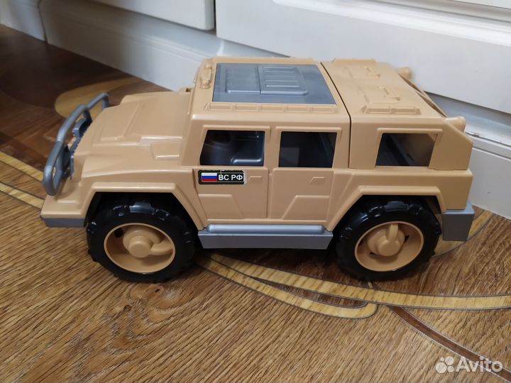Военная машинка игрушечная