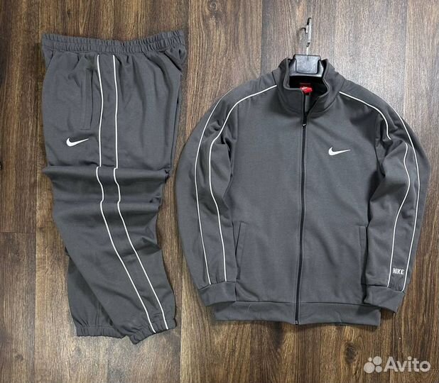 Спортивные костюмы Nike