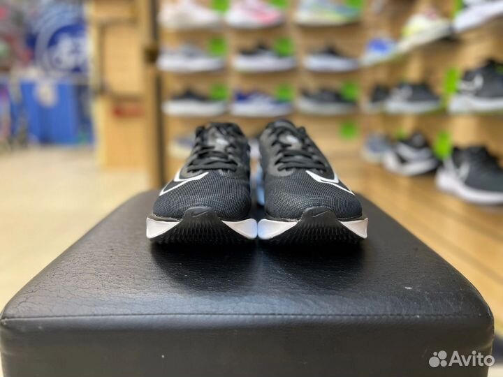 Кроссовки беговые Nike