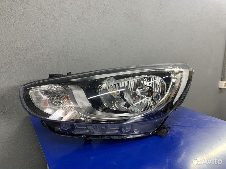 Фара левая на Hyundai Solaris