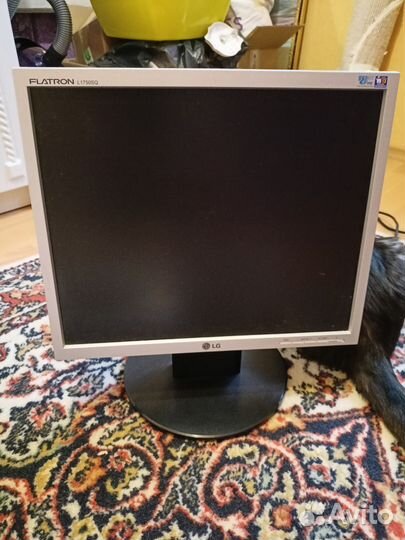 Монитор LG flatron L1750SQ