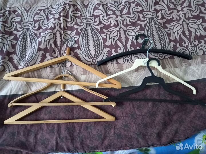Вешалки плечики деревянные