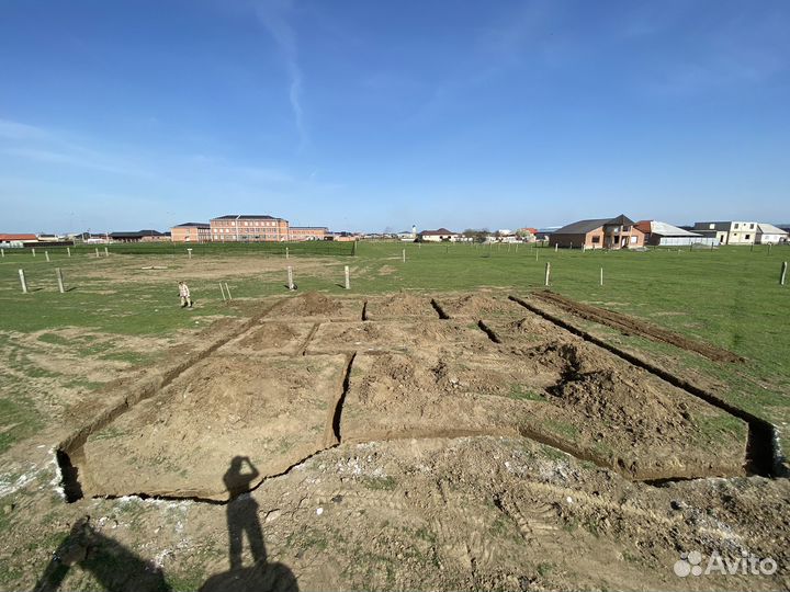 Мини-экскаватор