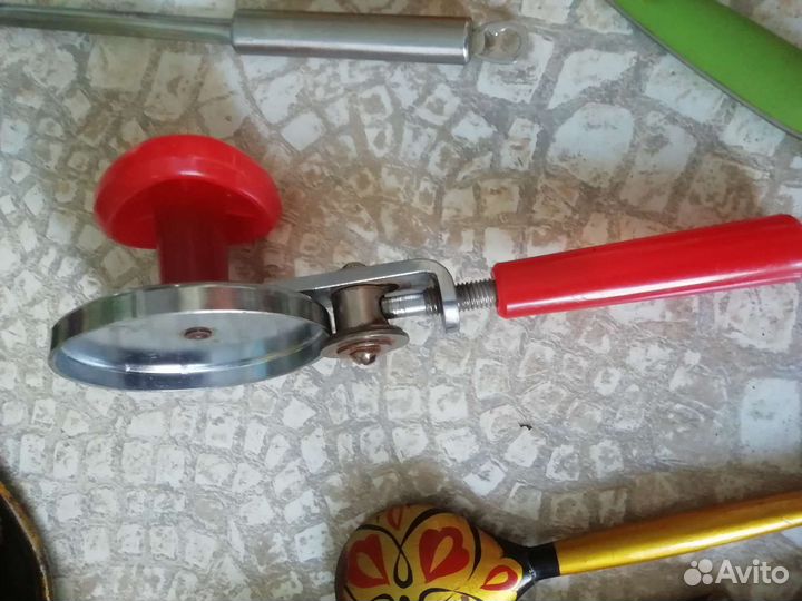 Столовые приборы