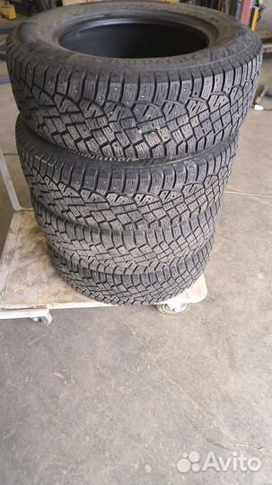 Continental IceContact 2 215/70 R16 100T