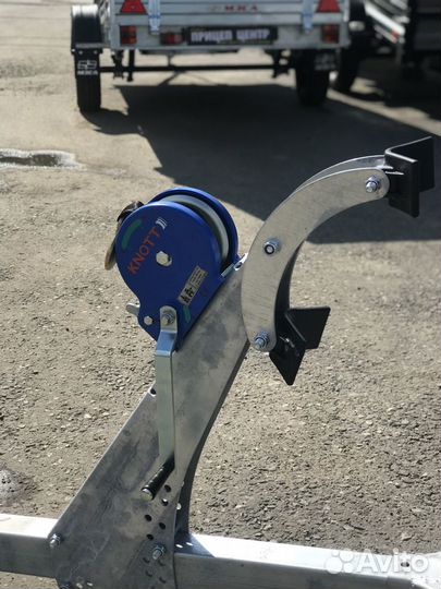 Прицеп для лодок/гидроциклов для легкового авто