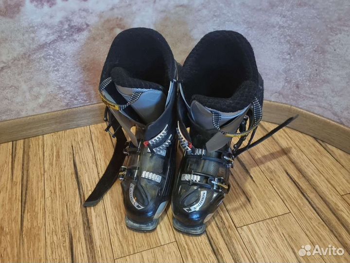 Горнолыжные ботинки