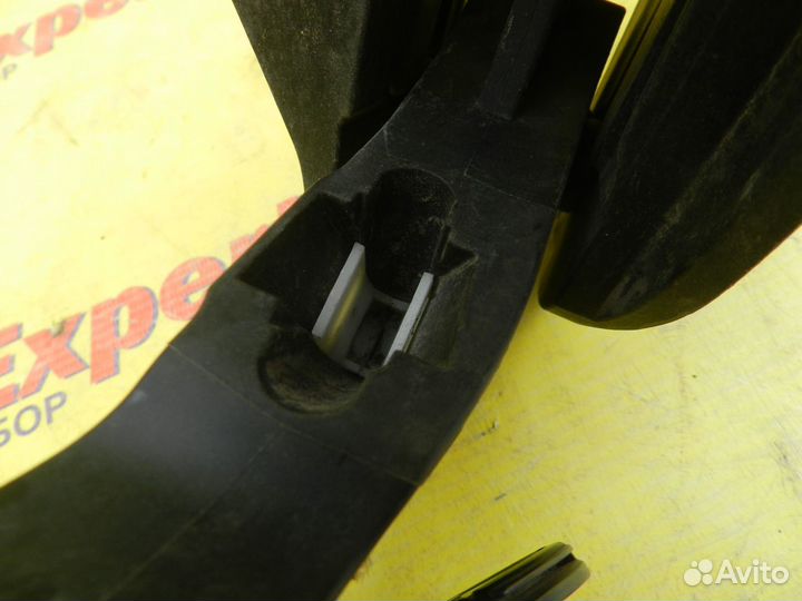 Педаль сцепления Volkswagen Passat B6