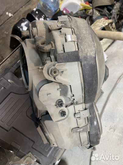 Фара левая Mercedes-Benz e-class w210 рестайлинг