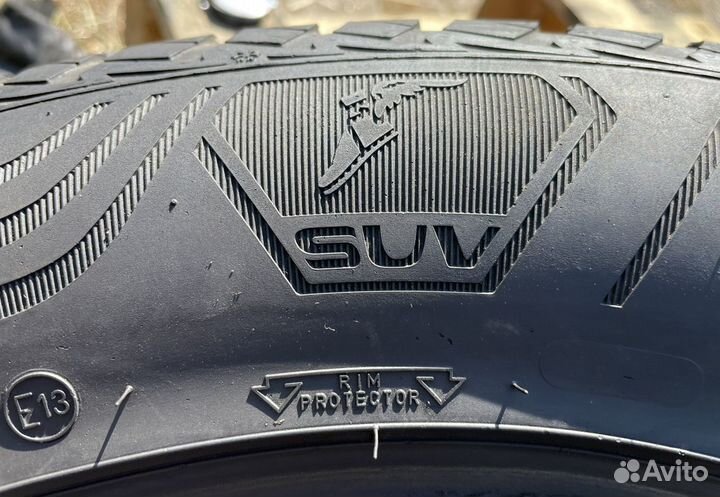 Goodyear Vector 4Seasons Gen-2 SUV 215/65 R16