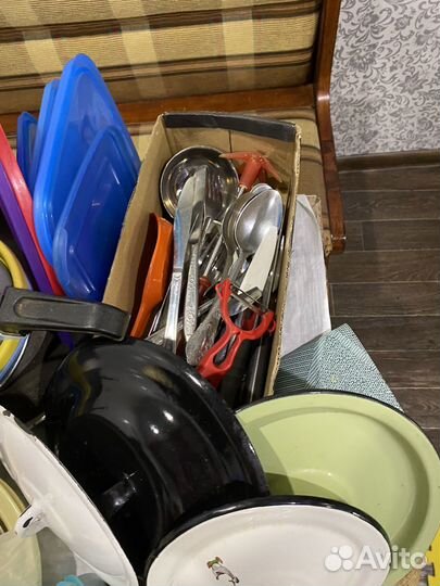 Куханная утварь/ куханные принадлежности/ посуда