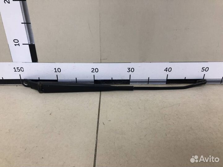 Поводок стеклоочистителя передний левый Renault Lo