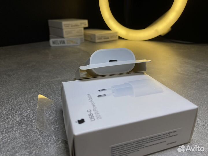 Быстрая зарядка для iPhone 20w