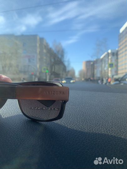 Солнцезащитные очки