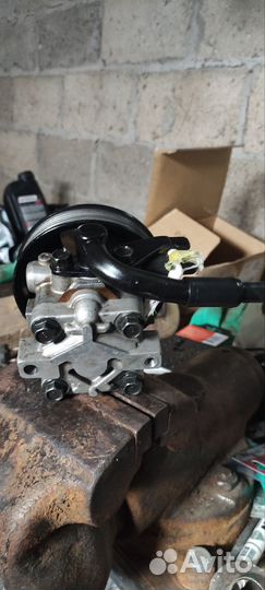 Насос Гура на двс D4EA 57100-26300