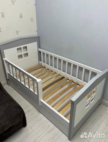 Кровать детская