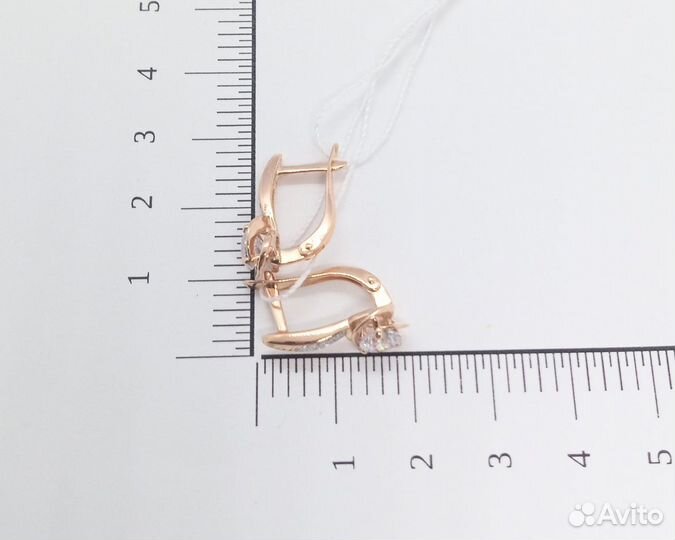 Золотые серьги с фианитом