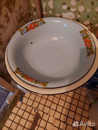 Таз эмалированный СССР, 2 шт