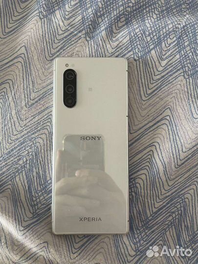 Телефон Sony xperia 5