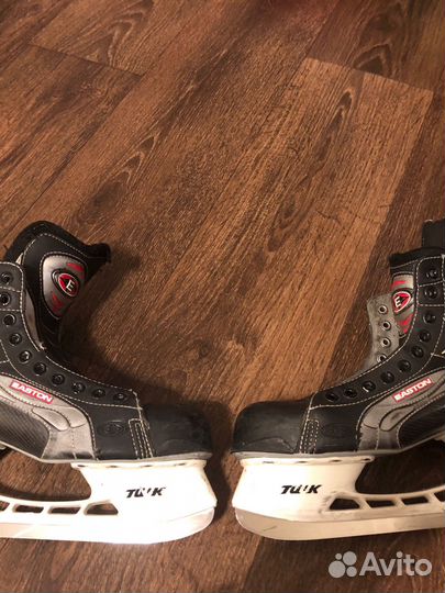 Коньки хоккейные