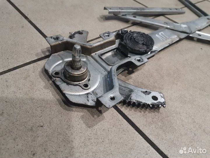 Стеклоподъемник передний левый Daewoo Matiz 0.8