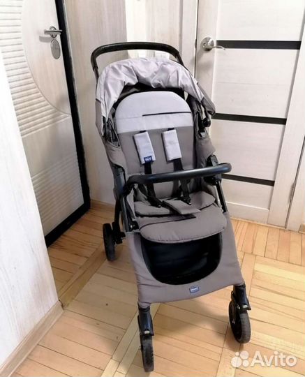 Прогулочная коляска