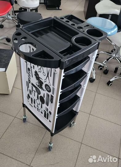 Тележка парикмахерская