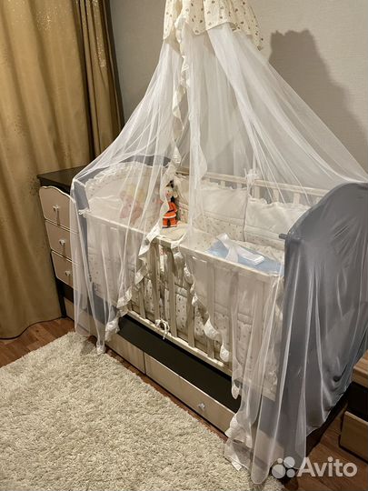 Детская кроватка