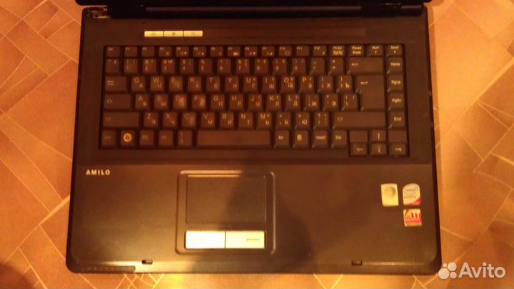 Ноутбук Fujitsu-Siemens Amilo Pi2550