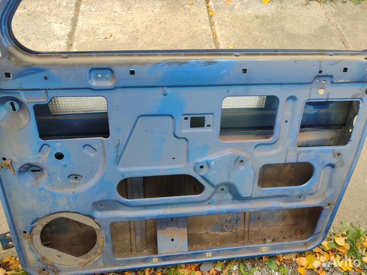 Двери левые на niva 3д Б.У
