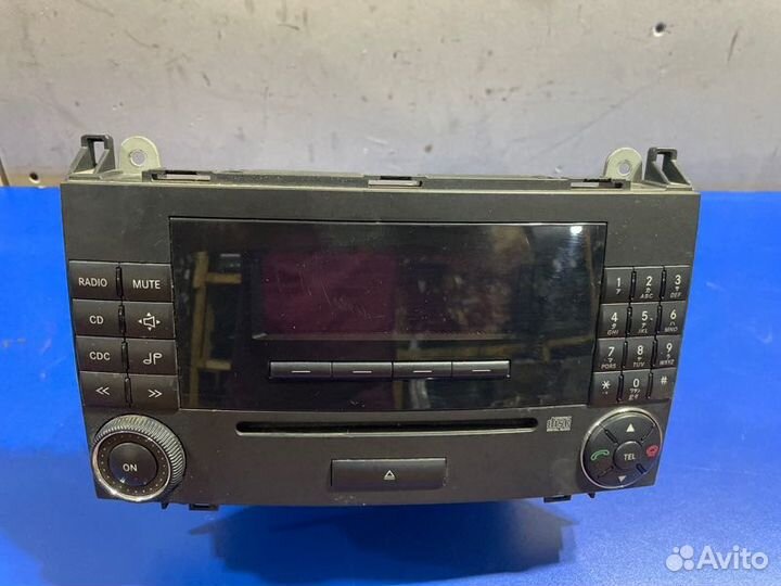 Магнитофон Mercedes-Benz A-Class W169 M266E17