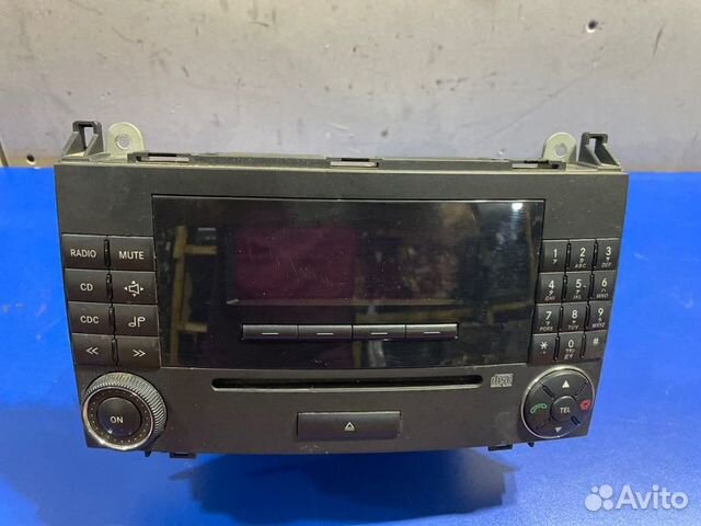 Магнитофон Mercedes-Benz A-Class W169 M266E17