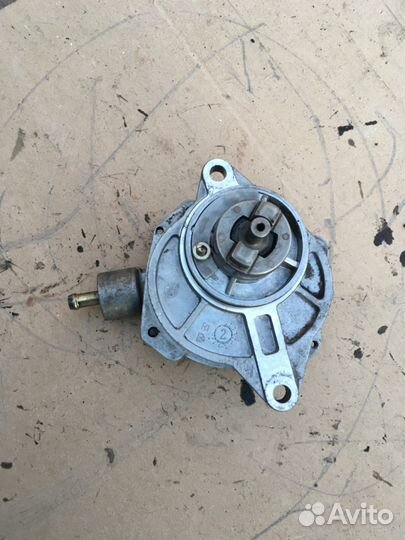 Вакуумный насос Chrysler 2.2crd A6642300165