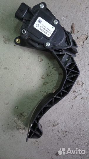 Педаль газа renault logan sandero 2